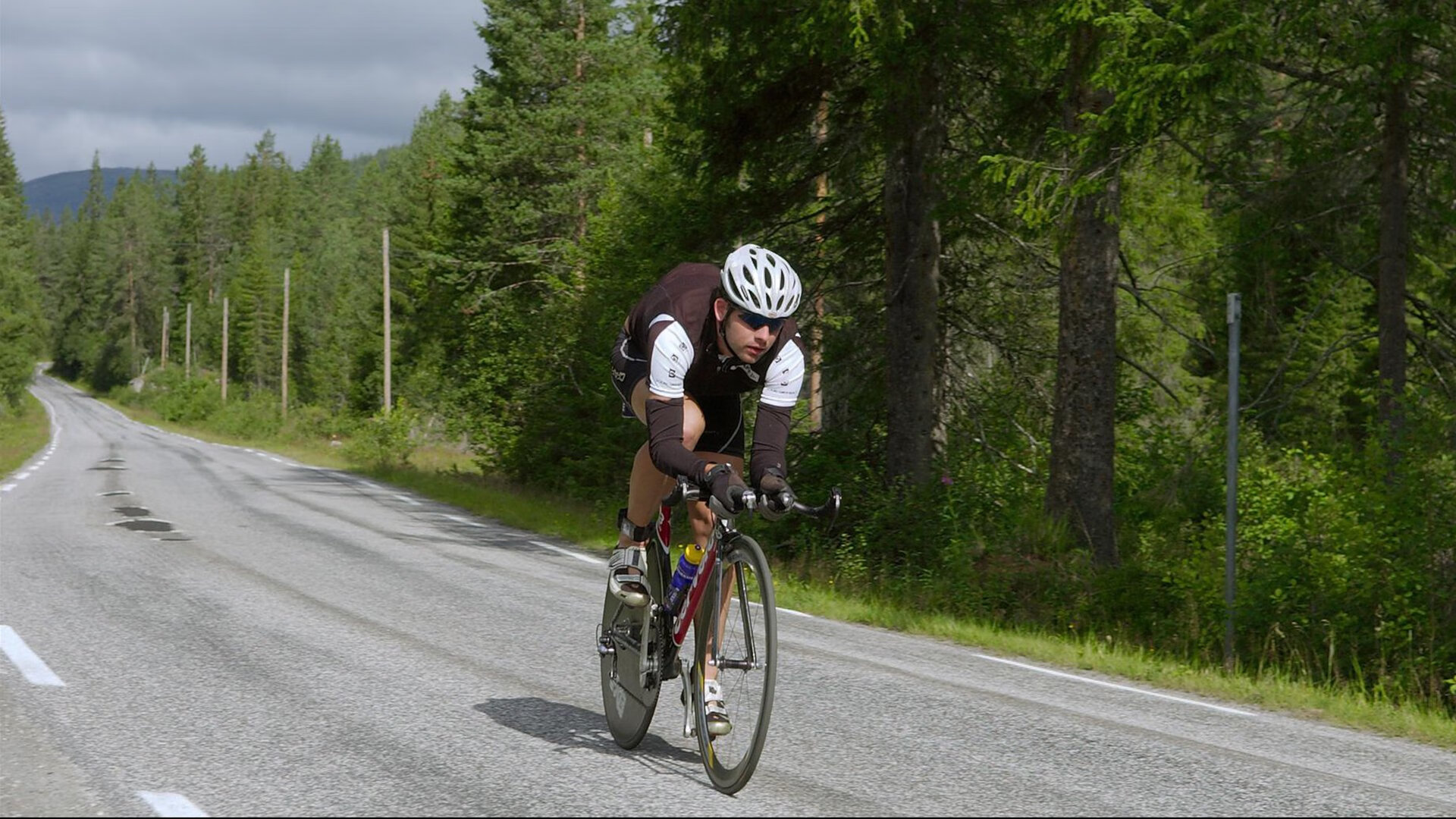 LeyuSports-巾帼不让须眉！白雨露单杆轰145分，打破女选手单杆最高分纪录，2019白雨露的比赛视频